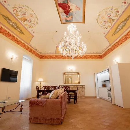 Dimora Degli Affreschi - Historic Center