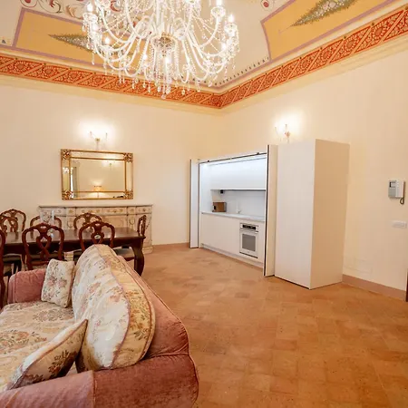 Dimora Degli Affreschi - Historic Center Apartment Assisi